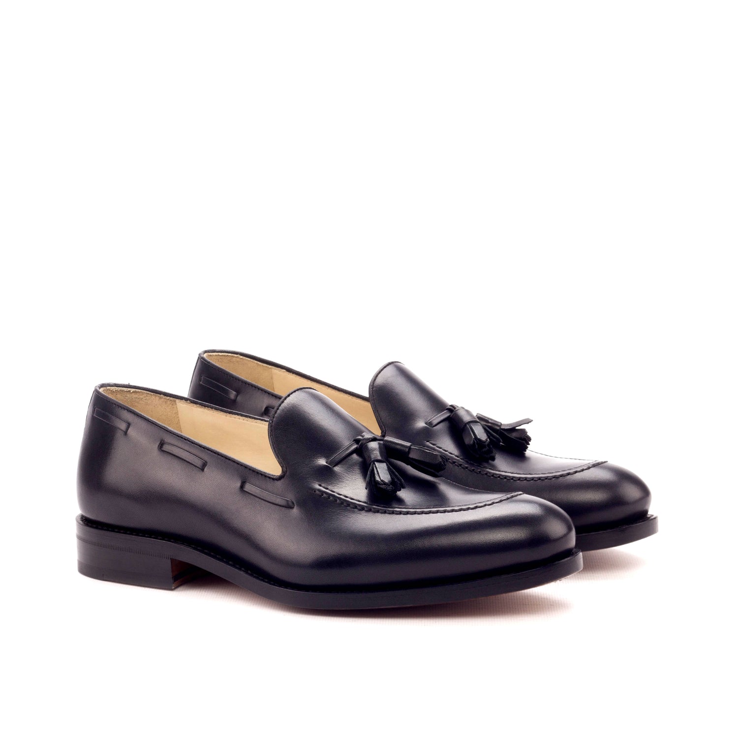 Schwarzer Loafer mit Quasten