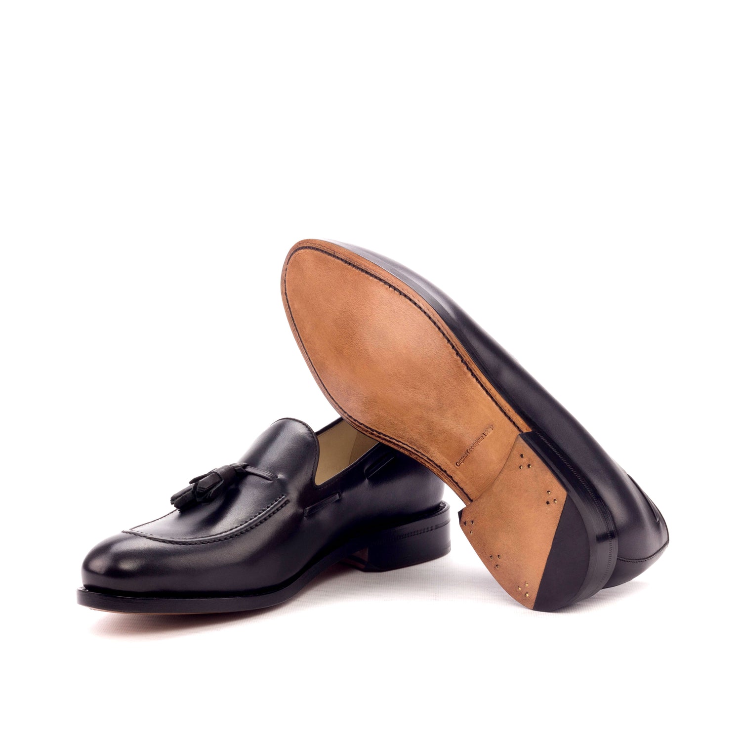 Schwarzer Loafer mit Quasten